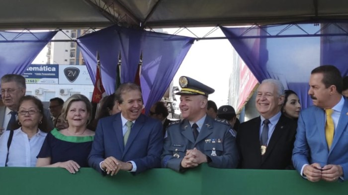Desfile da Independência reúne sete mil pessoas em Rio Preto