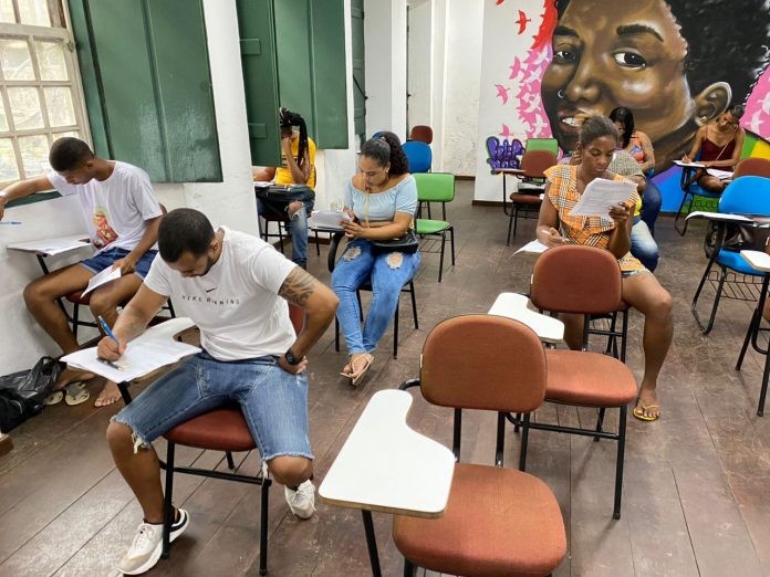 SEC realiza exames de certificação para conclusão do Ensino Médio da população LGBTQIAPN+