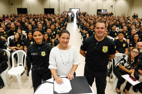 Juntos pela Segurança: governadora Raquel Lyra empossa 338 novos policiais penais