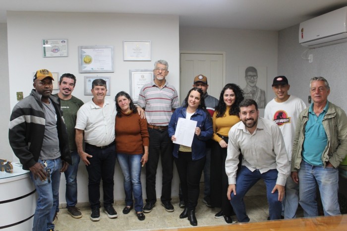 PREFEITURA DE GUAÇUÍ PROMOVE REUNIÃO COM PRODUTORES RURAIS QUE COMERCIALIZARAM PRODUTOS NA FEIRA DOS MUNICÍPIOS