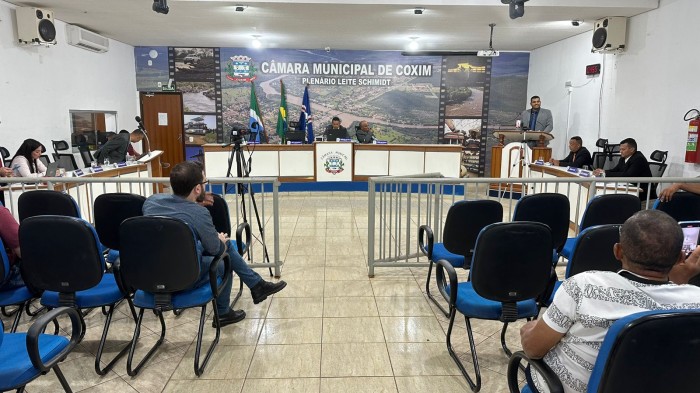 Vereadores derrubam dois vetos do executivo a projetos de origem parlamentar
