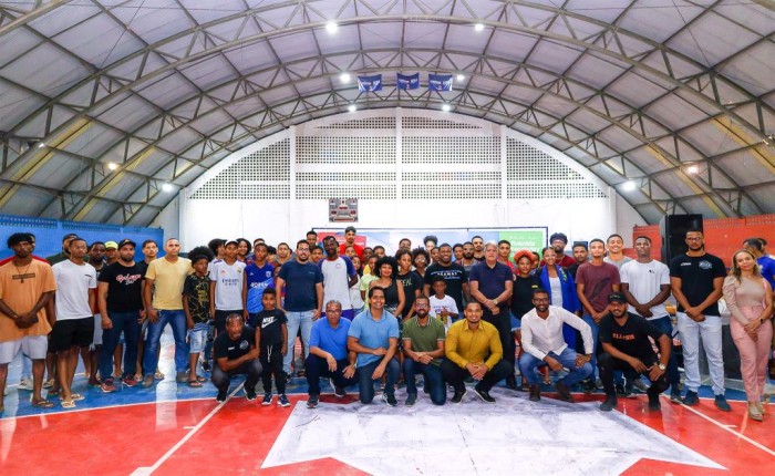 Candeias: Atletas lotam o Ginásio Poliesportivo para acompanhar lançamento de incentivo à classe