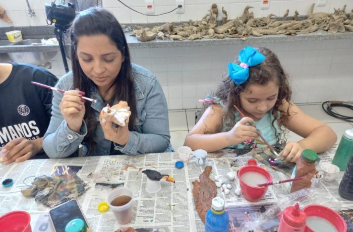 Fundação de Cultura leva Oficina de Modelagem em Argila Bichos do Pantanal para o município de Nova Andradina