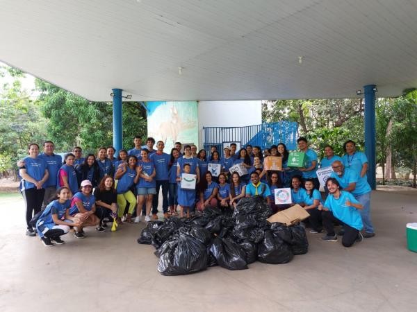 Voluntários tiraram quase 8 mil resíduos da Área Verde Central
