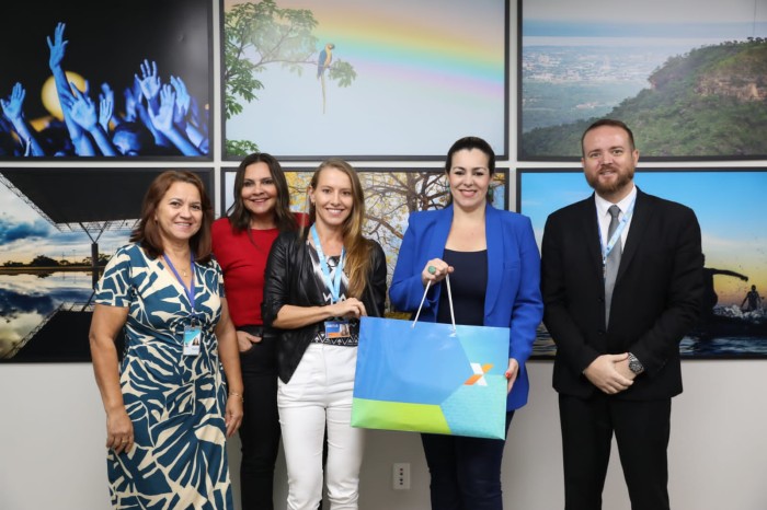 Prefeita Cinthia Ribeiro recebe representantes da Caixa Econômica Federal