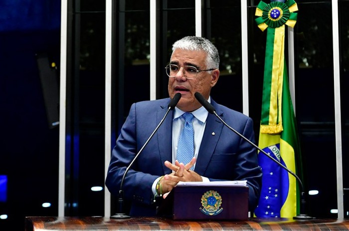 Girão critica julgamento de réus do 8 de janeiro em sessão virtual