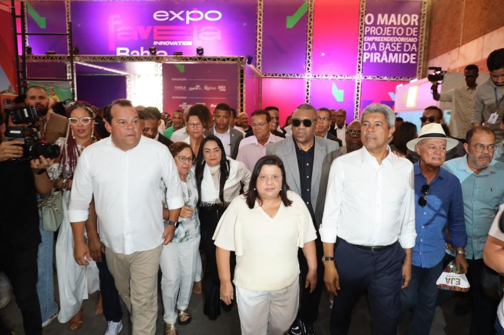 Governo participa da Expo Favela Innovation Bahia, com apresentação de oportunidades para empreendedores baianos. 