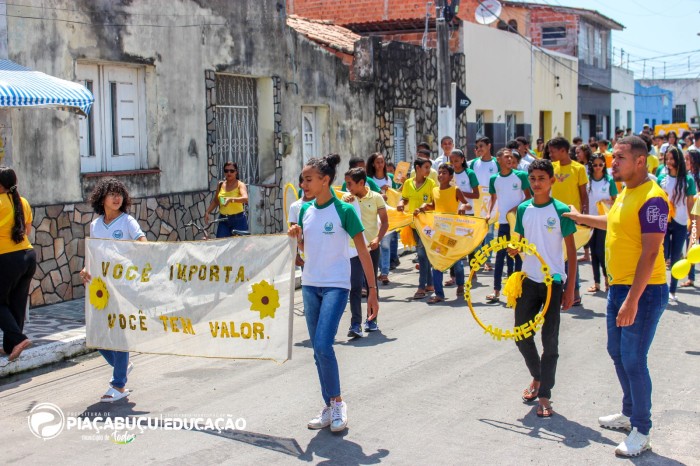 Caminhada em Conscientização ao Setembro Amarelo: Escola José Gonçalves promove Ação do Projeto “Despertando as Emoções Através da Leitura”