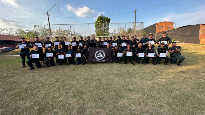 Curso de retenção e contrarretenção de arma de fogo