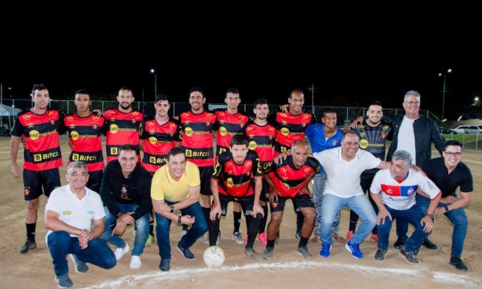 MAIS INVESTIMENTOS / Garanhuns inaugura Centro Esportivo Laércio Peixoto no Indiano
