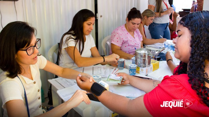 Prefeitura de Jequié promove ação com atendimentos de Saúde e serviços sociais para moradores do KM 4