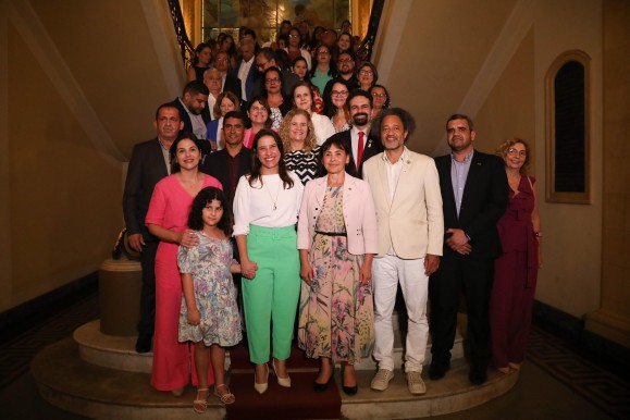 Ao lado do Ministério da Saúde e da OPAS/OMS, governadora Raquel Lyra lança nova fase de programa para erradicar o câncer do colo do útero em Pernambuco