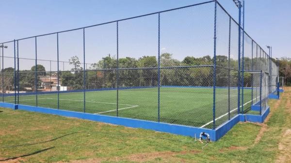 Parlamentar reforça pedido para construção de um campo de futebol no Bairro Pinheiros III
