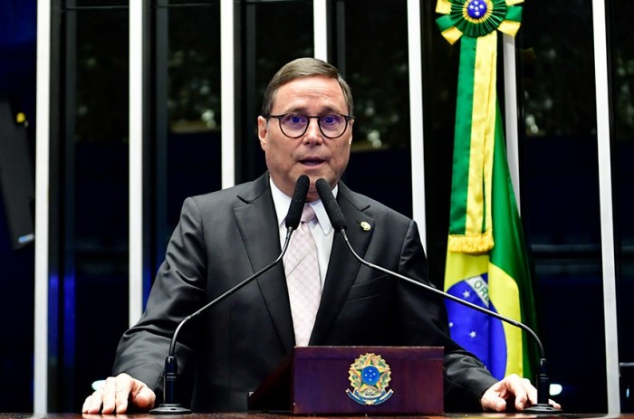 Mauro Carvalho anuncia proposta para reintegrar idosos no mercado de trabalho