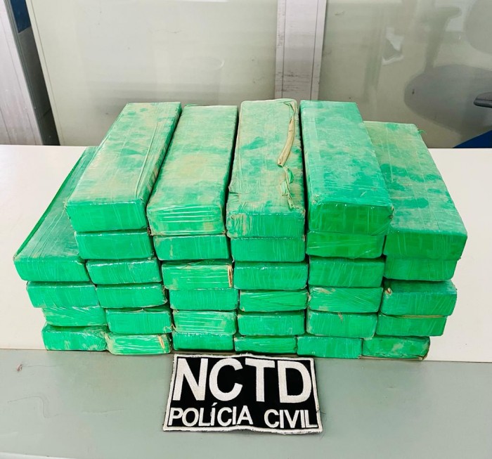 Casal em posse de quase 30 kg de drogas é preso pela Polícia Civil no Crato