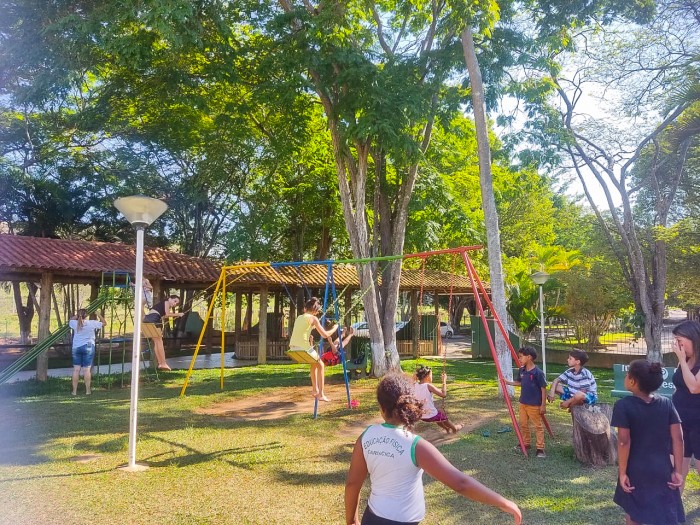 Crianças e adolescentes do SCFV participam de piquenique em comemoração ao Dia das Crianças