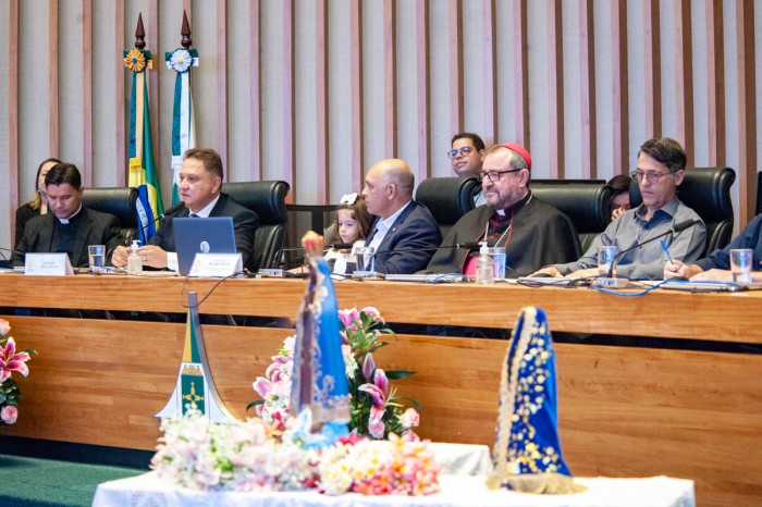 Dia da padroeira do Brasil é celebrado em sessão solene