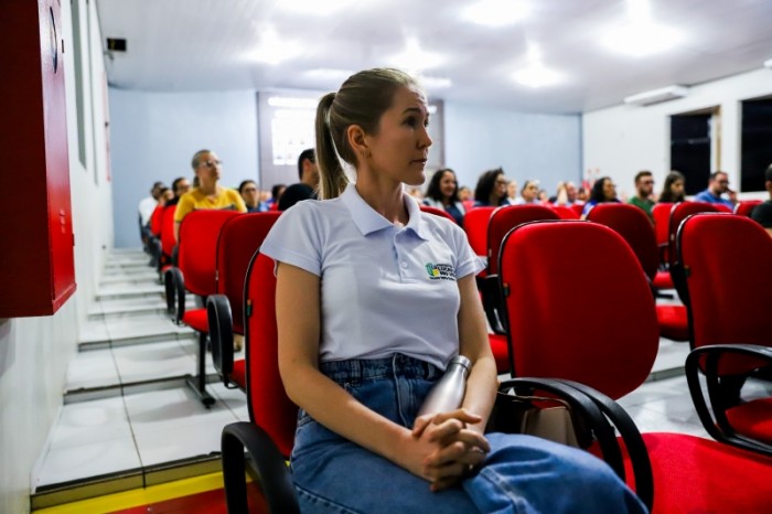 Comissão sobre reforma previdenciária esclarece dúvidas de servidores em reunião