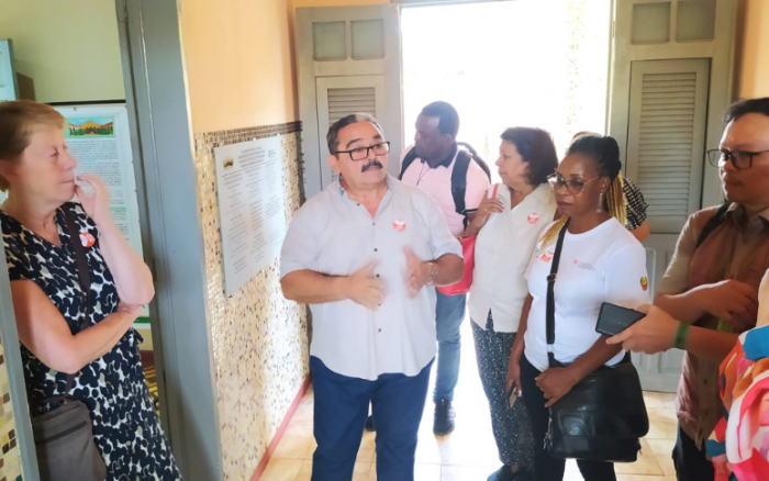 Centro de Convivência Antônio Diogo recebe visita de especialistas internacionais em hanseníase