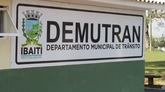 IBAITI - Vândalos invadem, destroem e tentam furtar Demutran e Centro de Esportes no Bairro DER causando prejuízo para a população