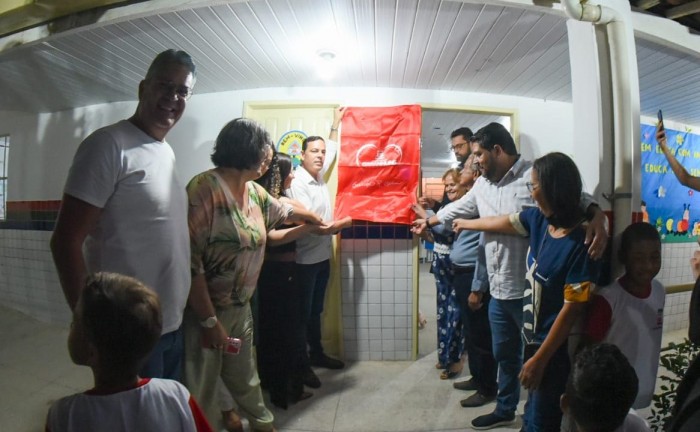 Prefeitura de Garanhuns entrega requalificação de escola de escola quilombola