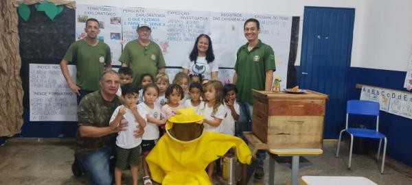 “Uma experiência que jamais será esquecida”, diz coordenadora escolar ao avaliar palestra sobre apicultura