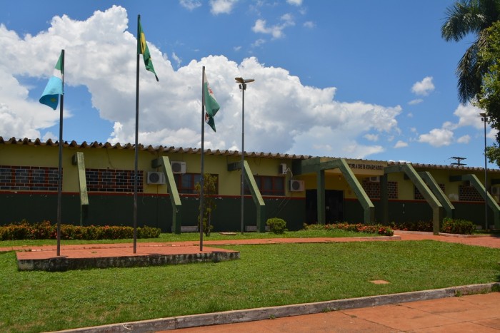 Secretaria Municipal de Assistência Social atende população na sede da antiga Prefeitura