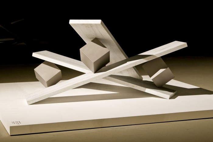 Exposição do artista Túlio Pinto que explora o tridimensional vai até dia 22 no MON