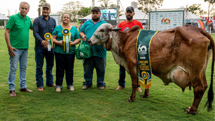Vaca Japonesa FIV BRT é a Grande Campeã do torneio leiteiro da raça Gir da 60ª EXPO Rio Preto