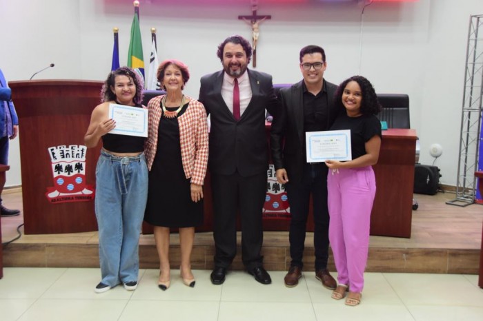 Turmas do ‘Qualifica Mais Progredir’ recebem certificados de conclusão de curso