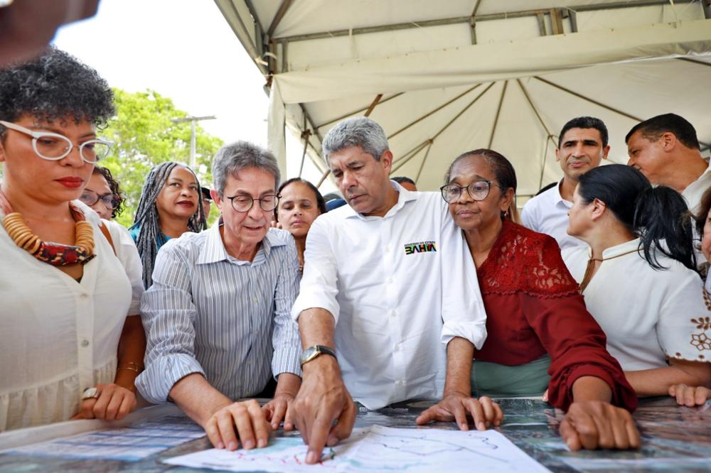 Cachoeira recebe escola de tempo integral, sinal de celular e conjunto de obras em rodovias. 