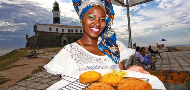 Marta cobra prefeitura de Salvador sobre tombamento do ofício das baianas de acarajé: “Vetou projeto e nada fez”